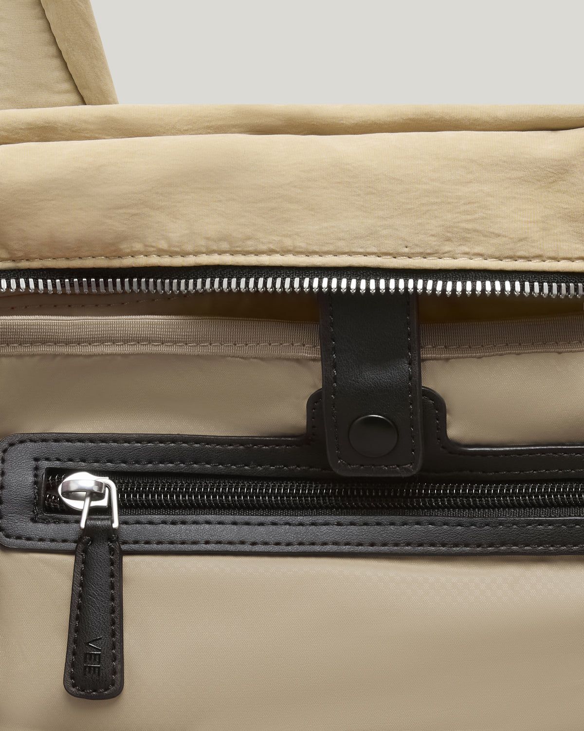 Essence Tote Small Beige Trench
