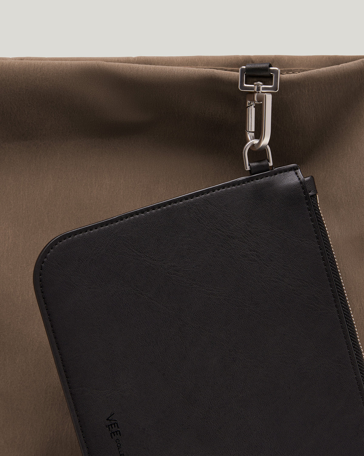 Essence Vertical Tote Mink