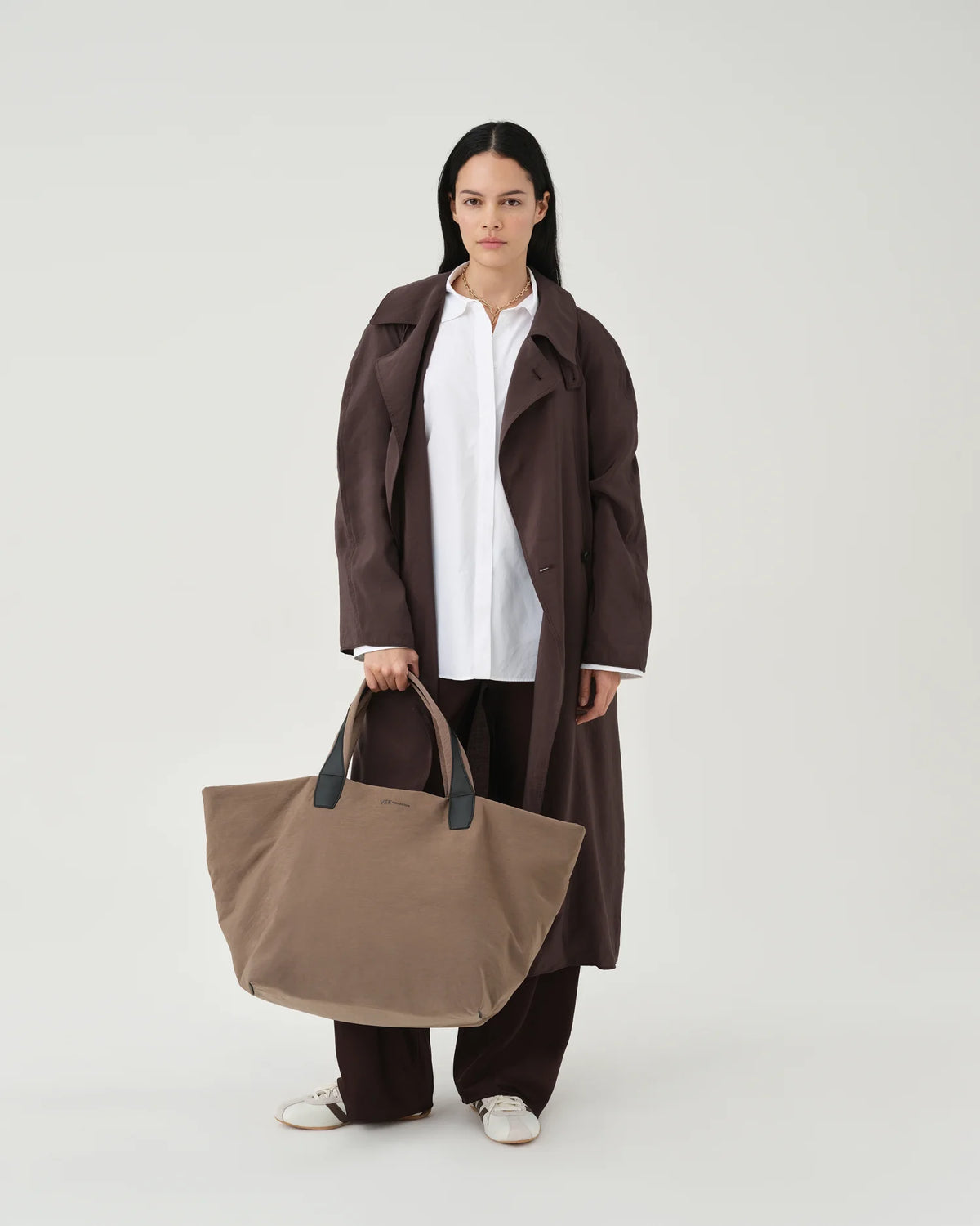 Essence Weekender Bag in Mink Trench | VEE COLLECTIVE
