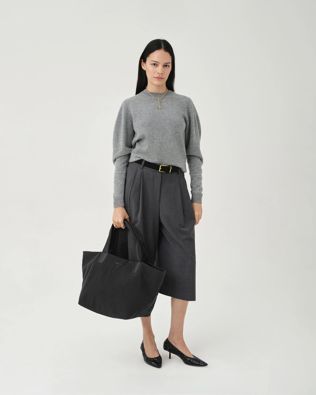 Essence Tote Medium Black Trench