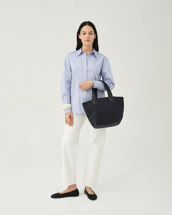 Essence Tote Small Midnight Trench