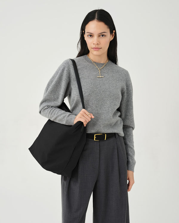 Essence Vertical Tote Black