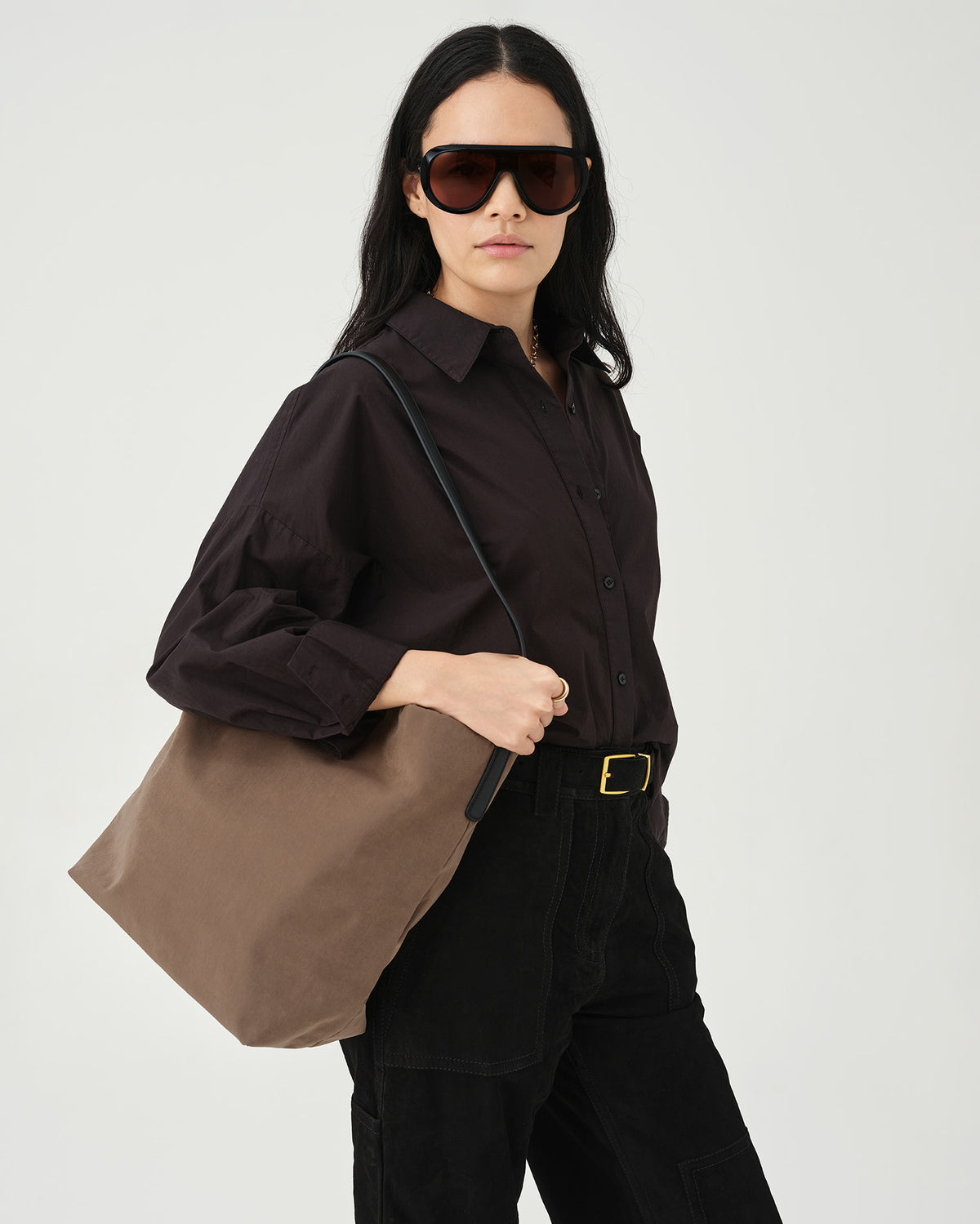Essence Vertical Tote Mink