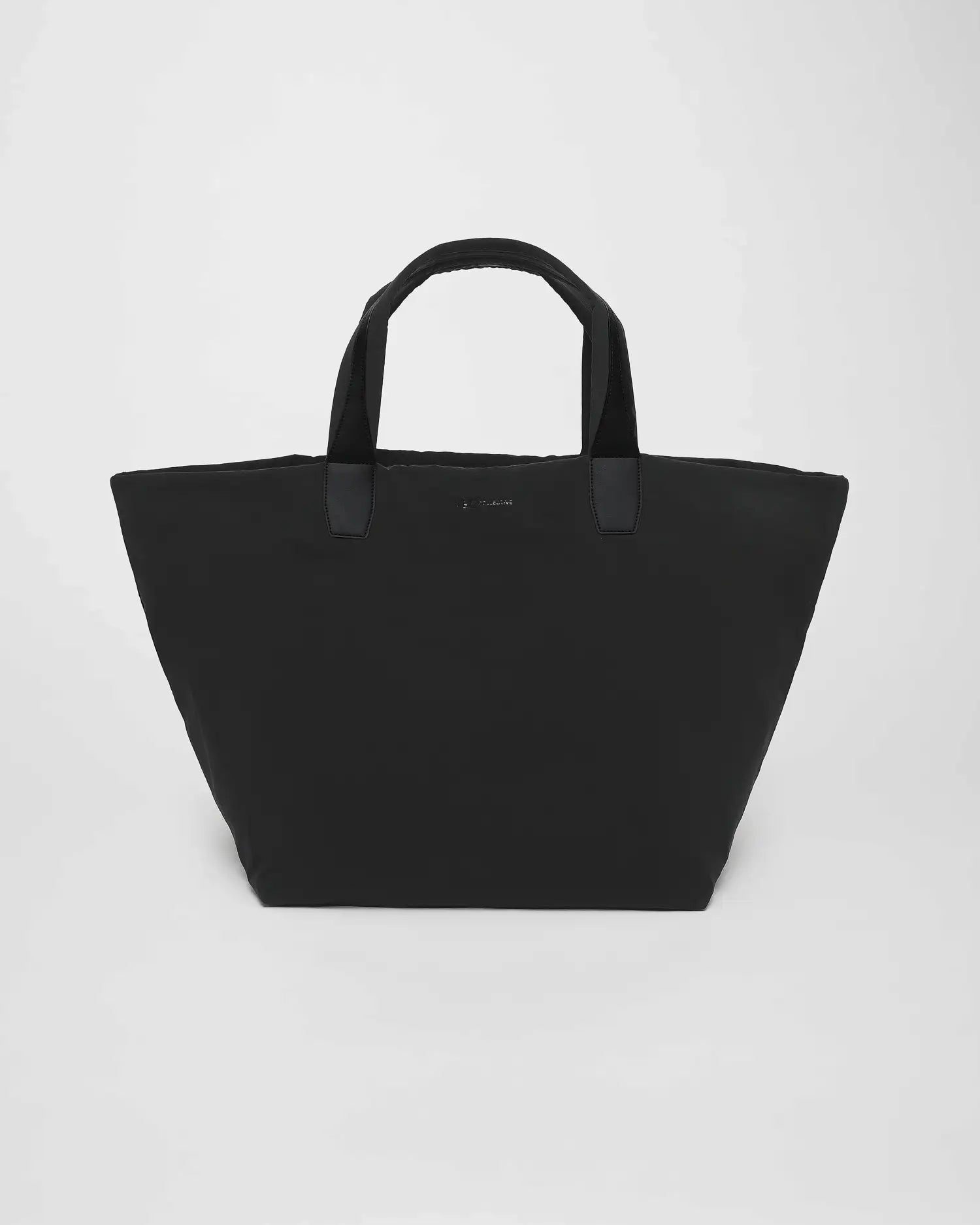 Essence Weekender Bag in Mink Trench | VEE COLLECTIVE