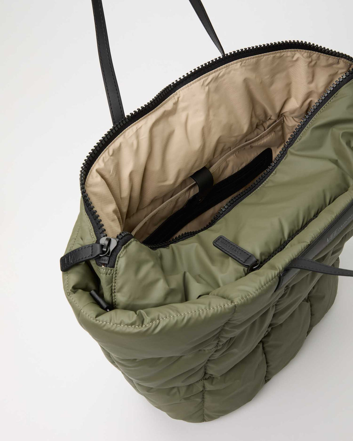 Porter Basque Moss - VEE COLLECTIVE