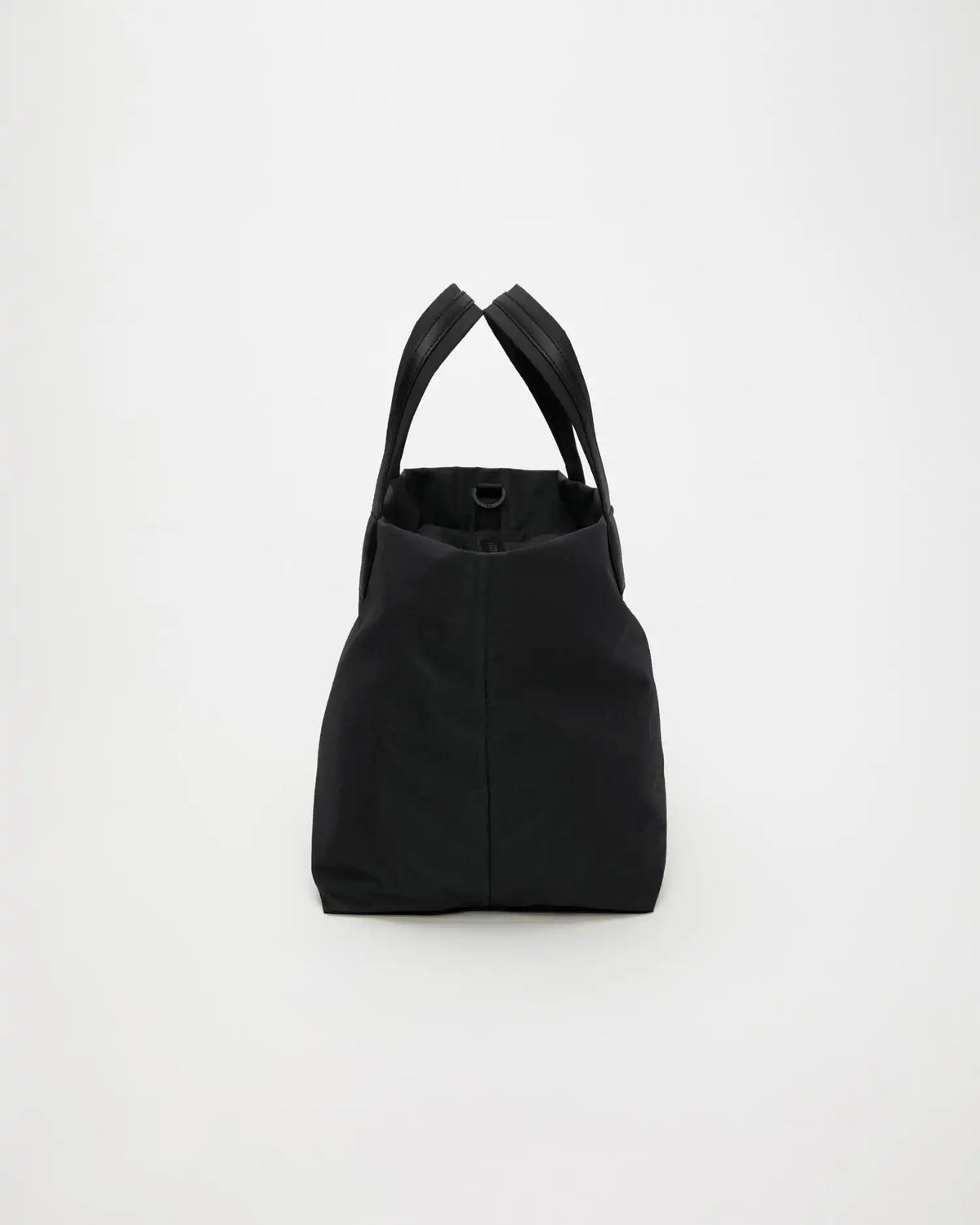 VEE COLLECTIVE Porter Essence Medium Black Paper