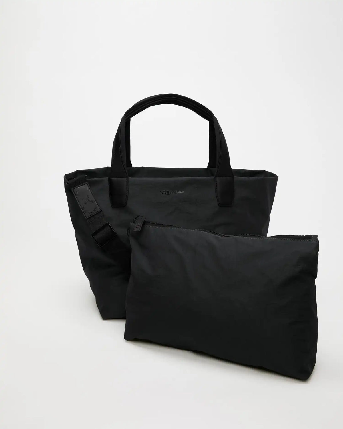 VEE COLLECTIVE Porter Essence Medium Black Paper