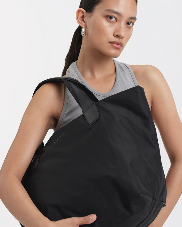 VEE COLLECTIVE Porter Essence Medium Black Paper