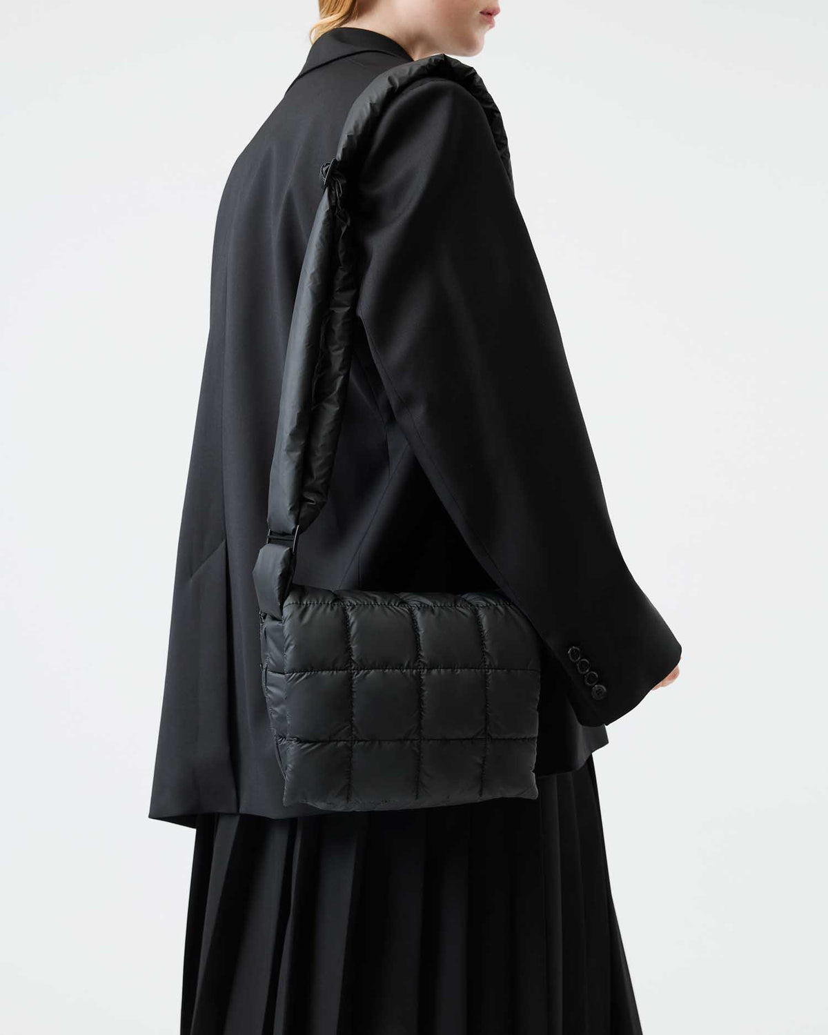 Porter Messenger Matt Black - VEE COLLECTIVE