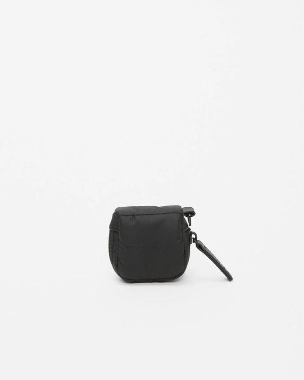 Product photo showing the Porter Pods Case in matt black from the back.