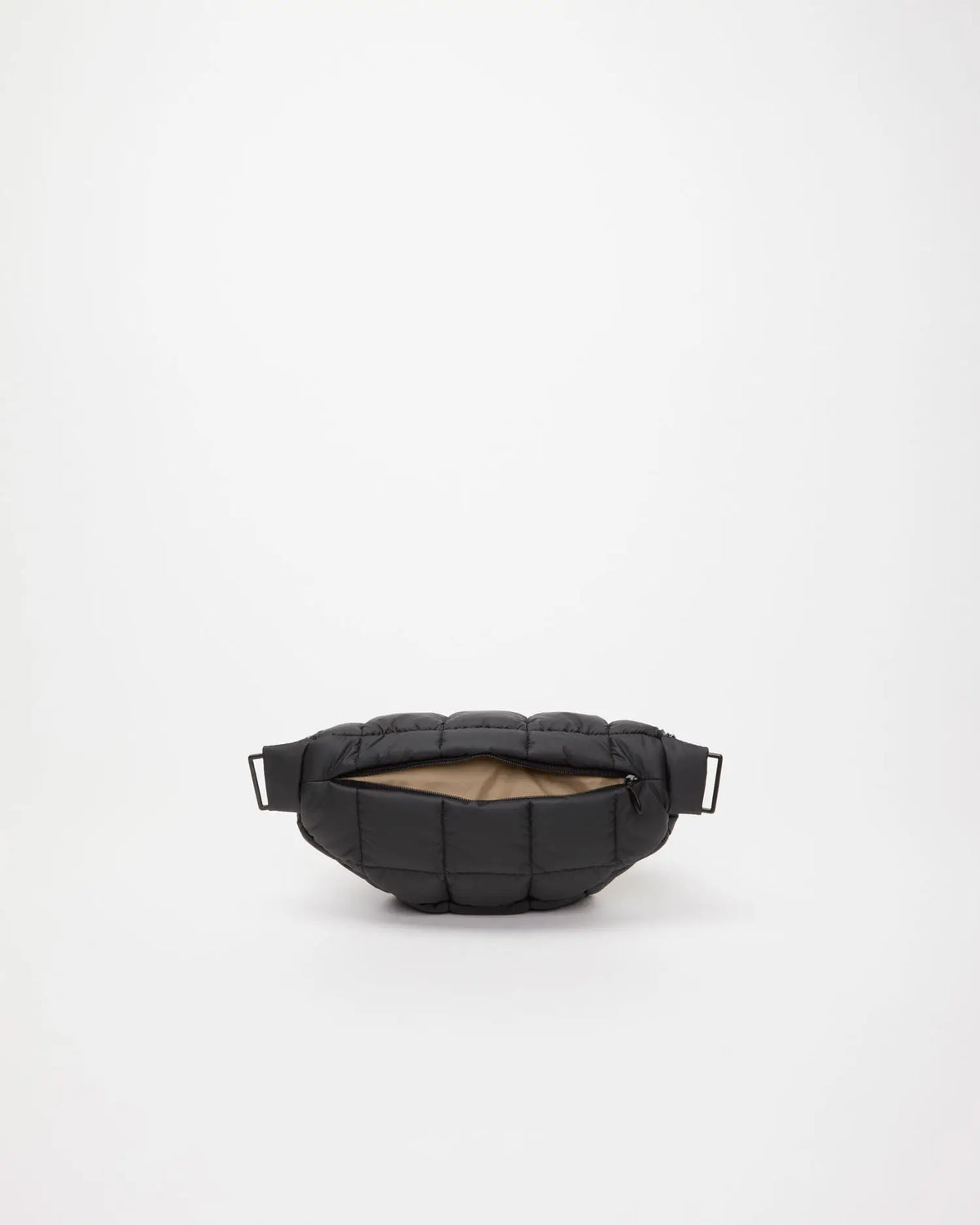 Porter Sling | Matt Black Sling Bags | VEE COLLECTIVE Porter Sling | Matt Black Sling Bags | VEE COLLECTIVE