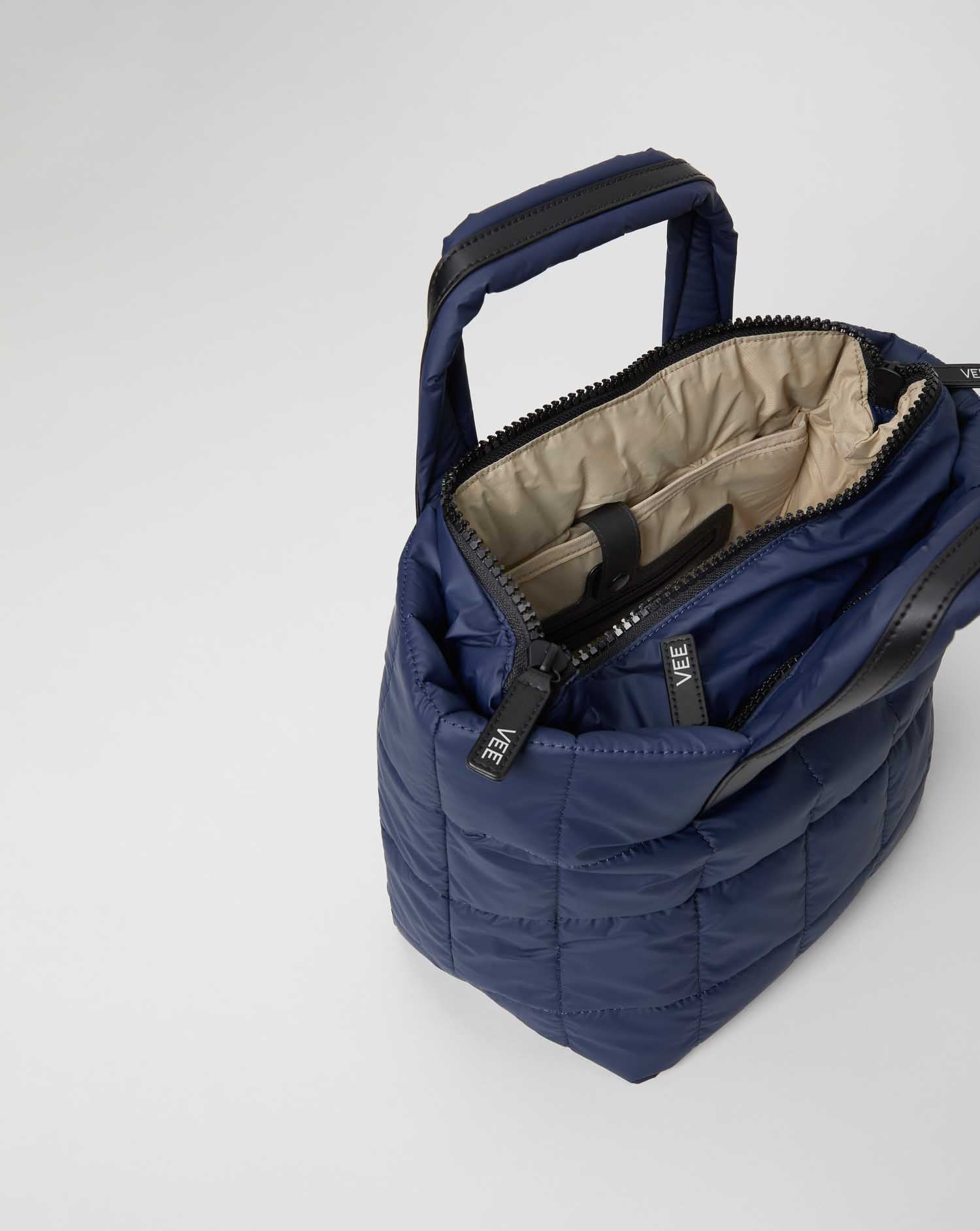 関税・送料込み【Vee Collective】スモールポータートートバッグ Porter Tote Small | Deep Sea Small Tote Bags | VEE COLLECTIVE