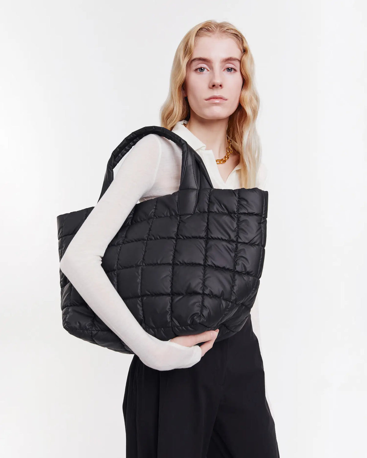 Porter Tote Medium Matt Black - VEE COLLECTIVE