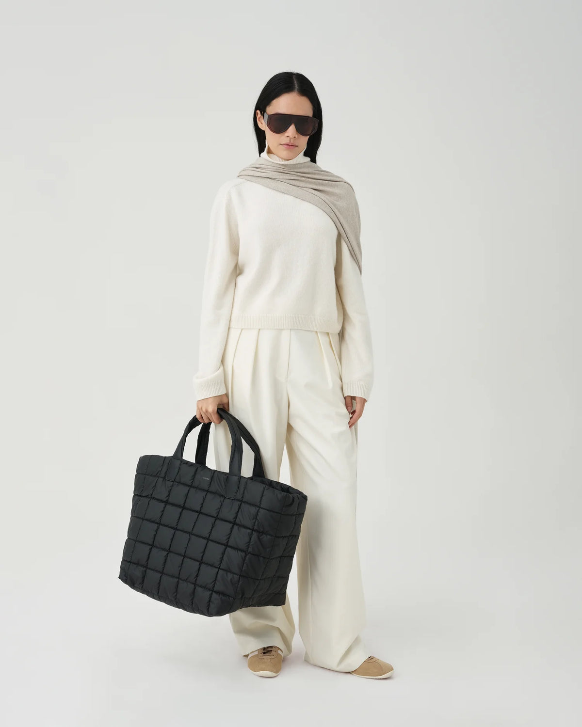 Porter Weekender | Matt Black Weekender Bags | VEE COLLECTIVE