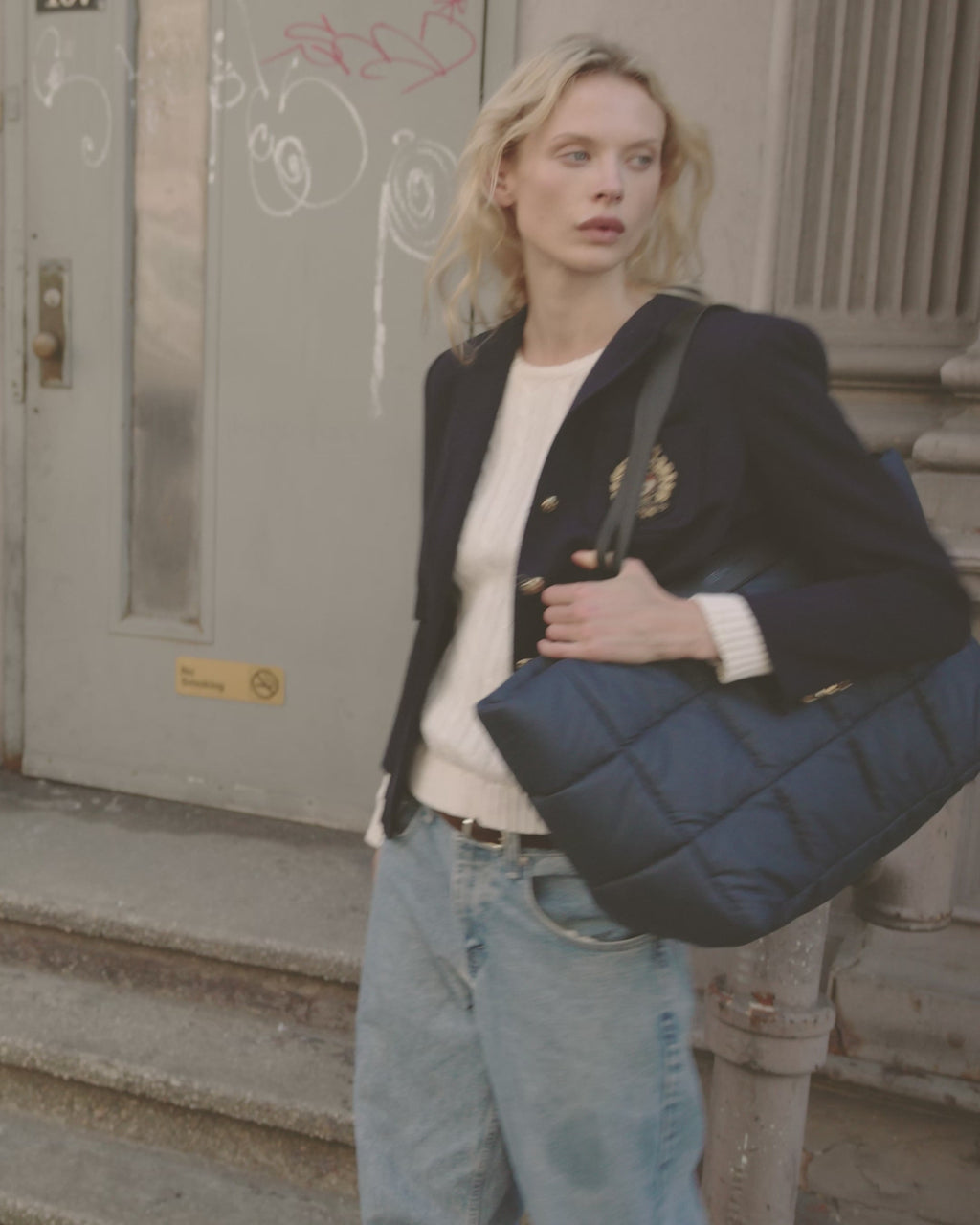 Video of a woman wearing the Porter Marché Tote Bag in Deep Sea by Vee Collective.