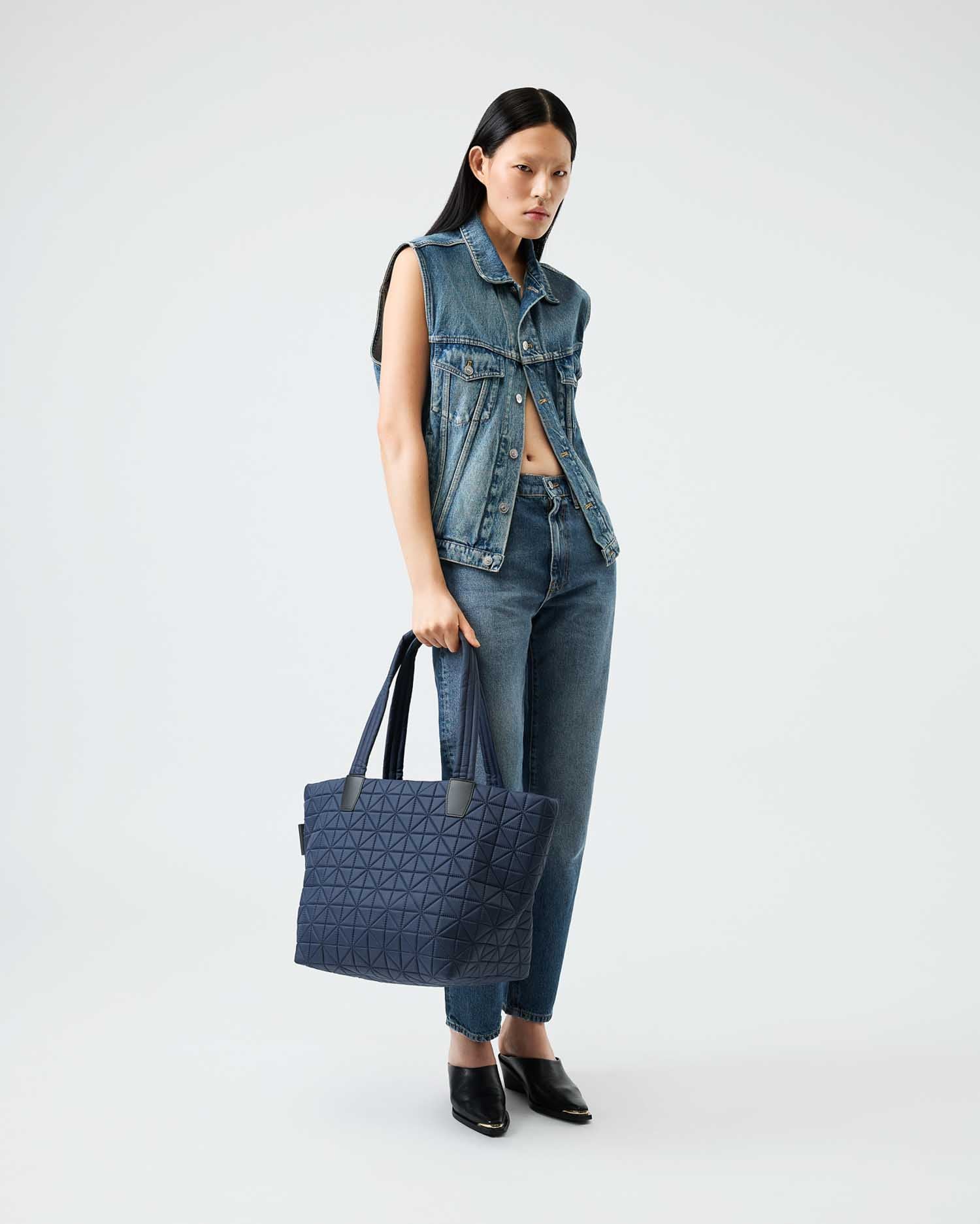 Vee Tote Medium | Midnight Blue Medium Tote Bags | VEE COLLECTIVE