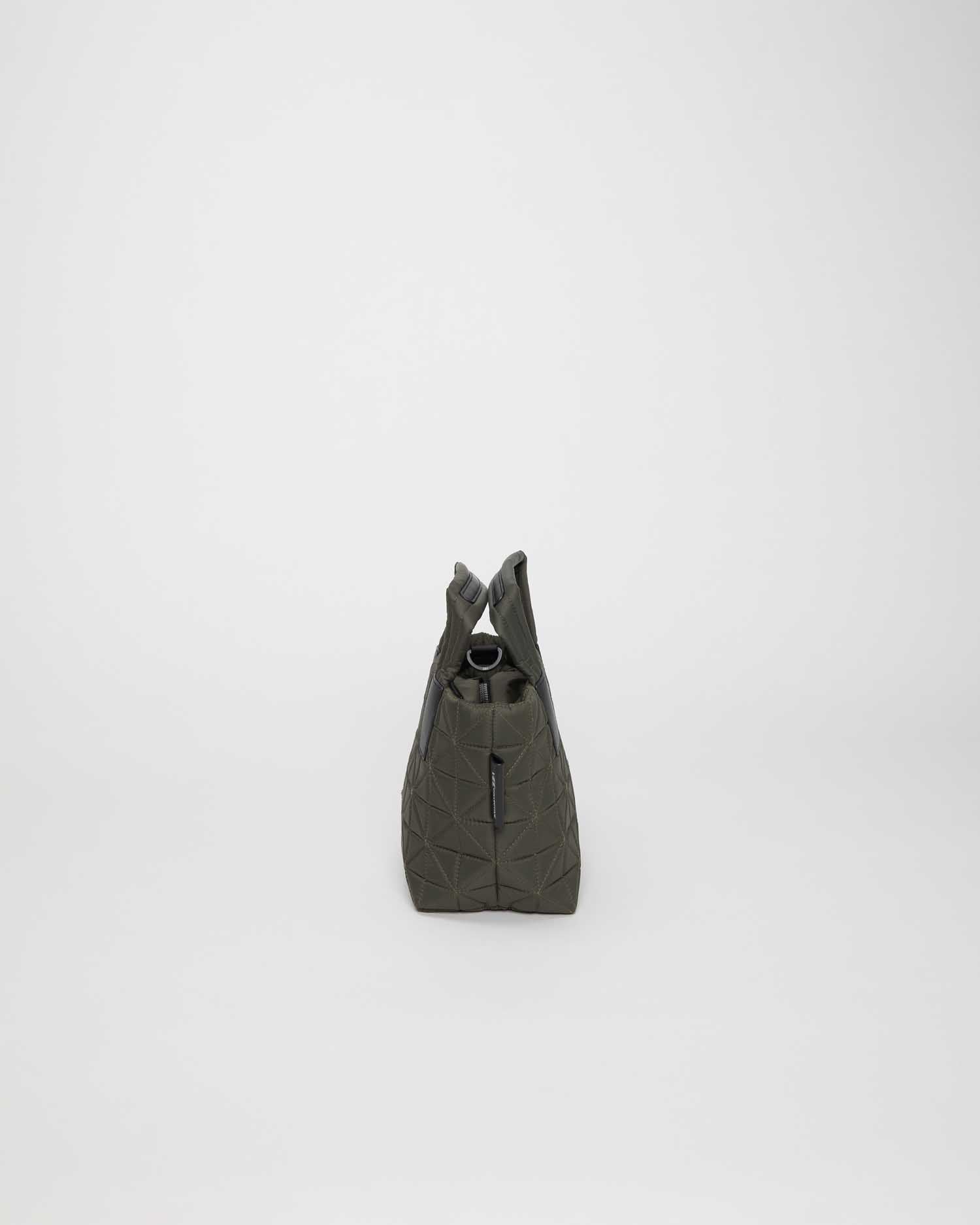 “VeeCollective ” ダイヤモンドキルティングMNIトート Olive Vee Tote Medium | Olive Medium Tote Bags | VEE COLLECTIVE
