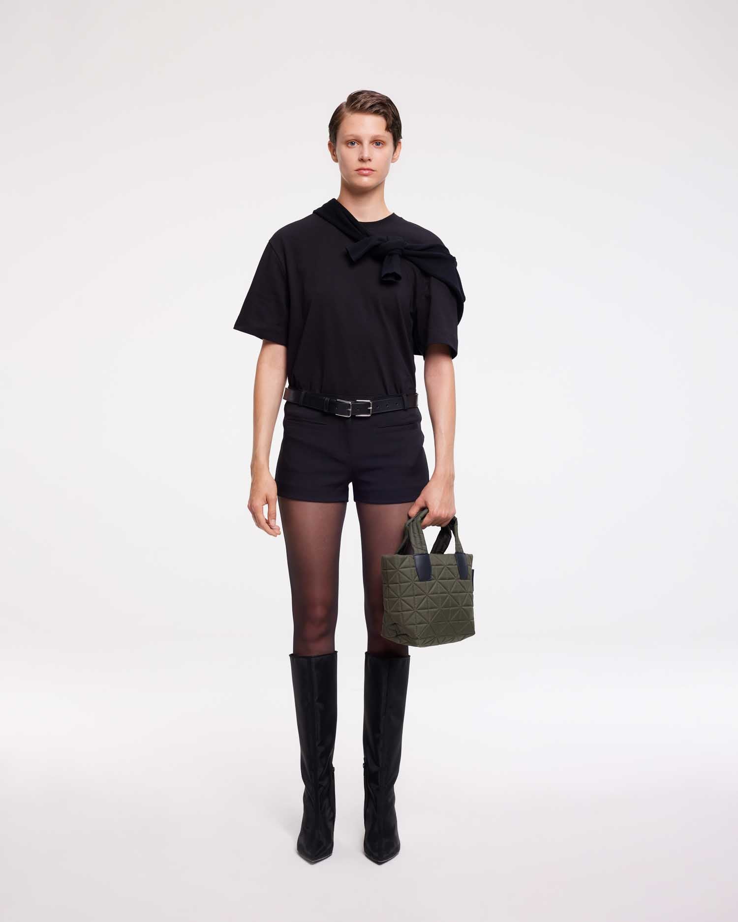 “VeeCollective ” ダイヤモンドキルティングMNIトート Olive Vee Tote Medium | Olive Medium Tote Bags | VEE COLLECTIVE
